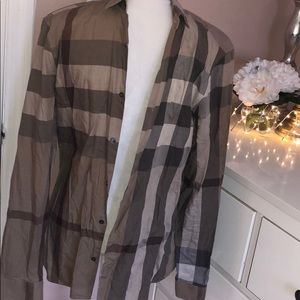 Mens perfect conditions Burberry shirt